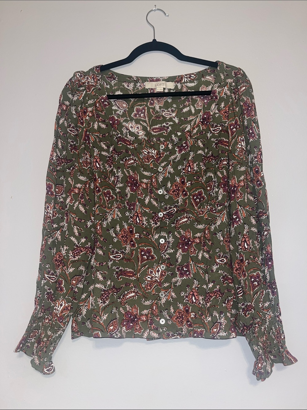 NWOT LOFT Green and Pink Paisley Peasant Button Down Blouse Medium